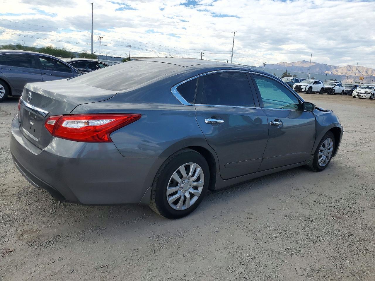2017 Nissan Altima 2.5 S - Image 3