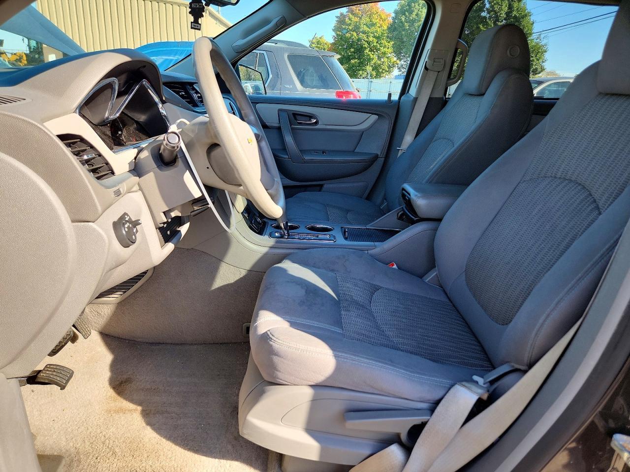 2016 Chevrolet Traverse Ls - Image 7
