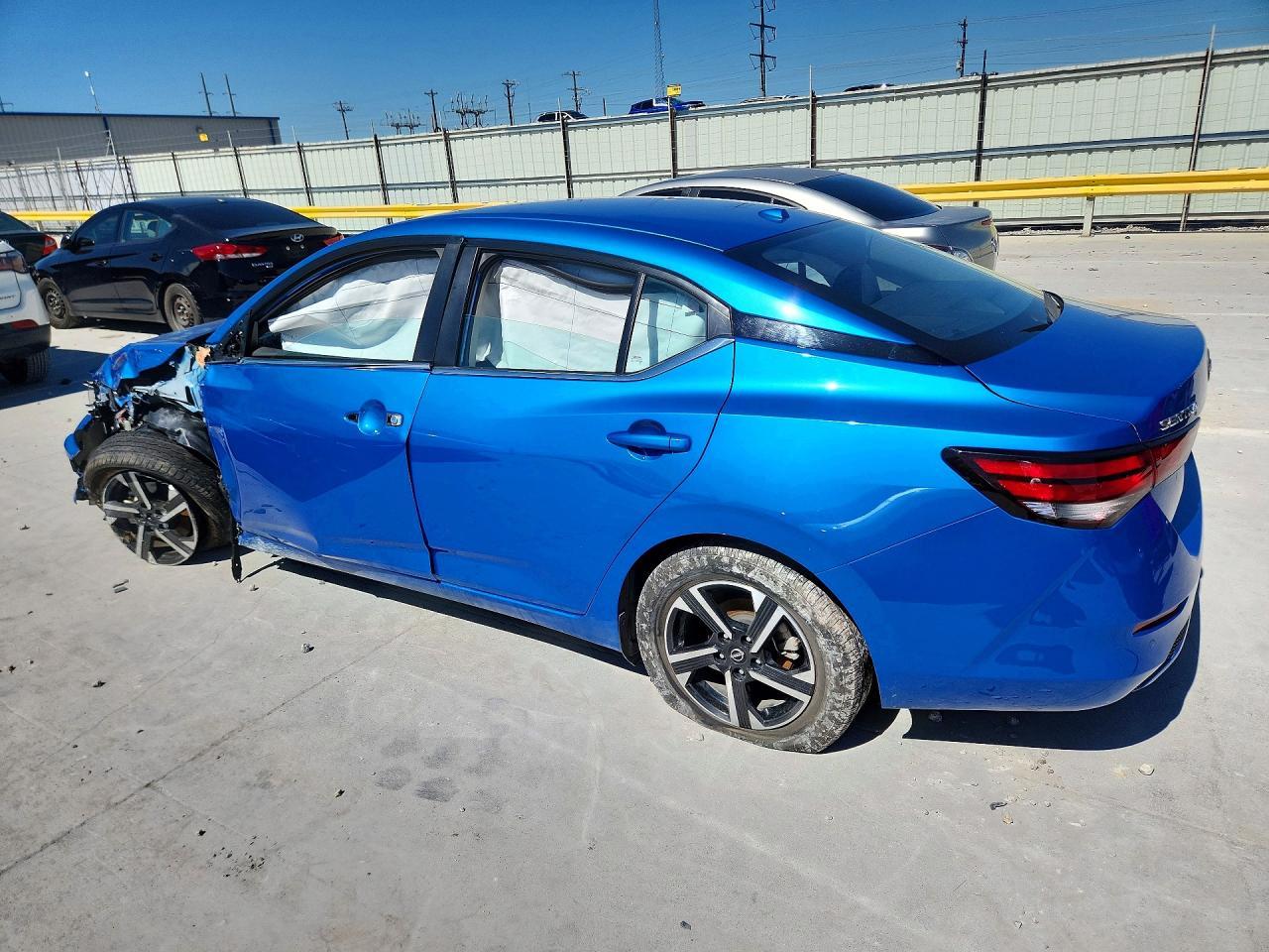 2025 Nissan Sentra Sv - Фото 2