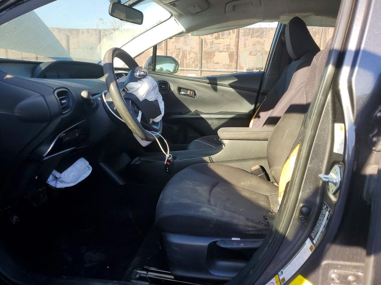 2016 Toyota Prius Two Eco - Фото 7
