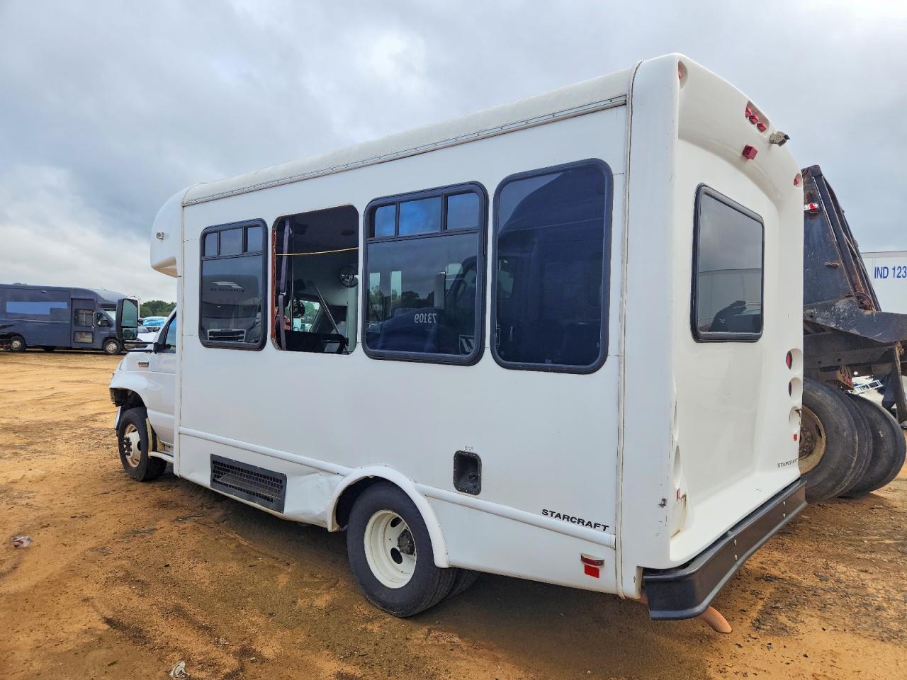 2018 Ford E350 Shuttle Bus - Фото 3