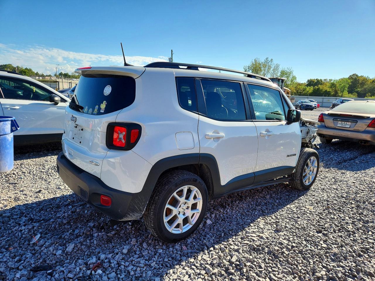 2022 Jeep Renegade Latitude - Фото 3
