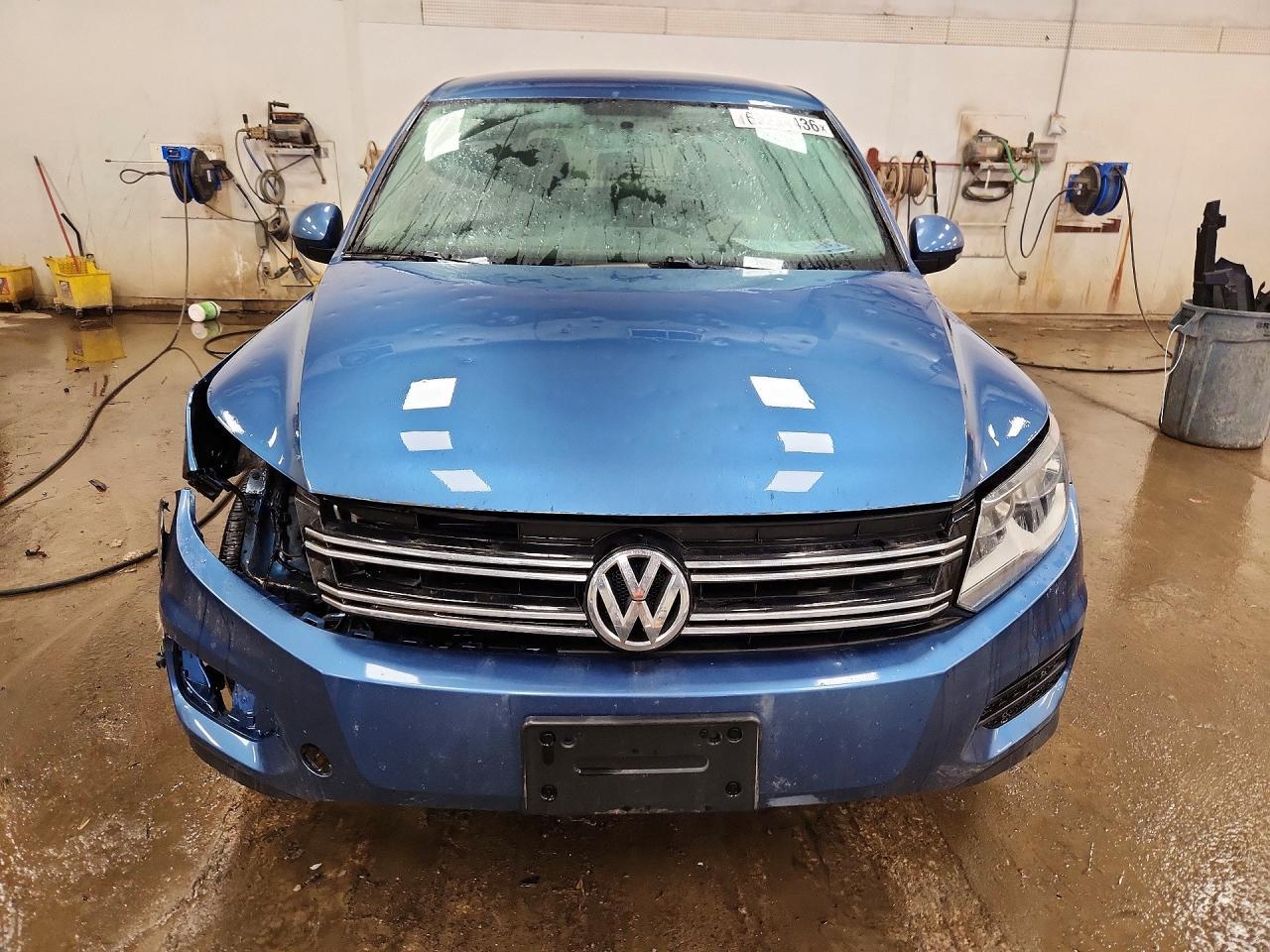 2017 Volkswagen Tiguan S - Фото 5