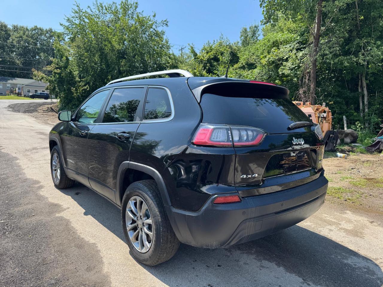 2019 Jeep Cherokee Latitude Plus - Image 3