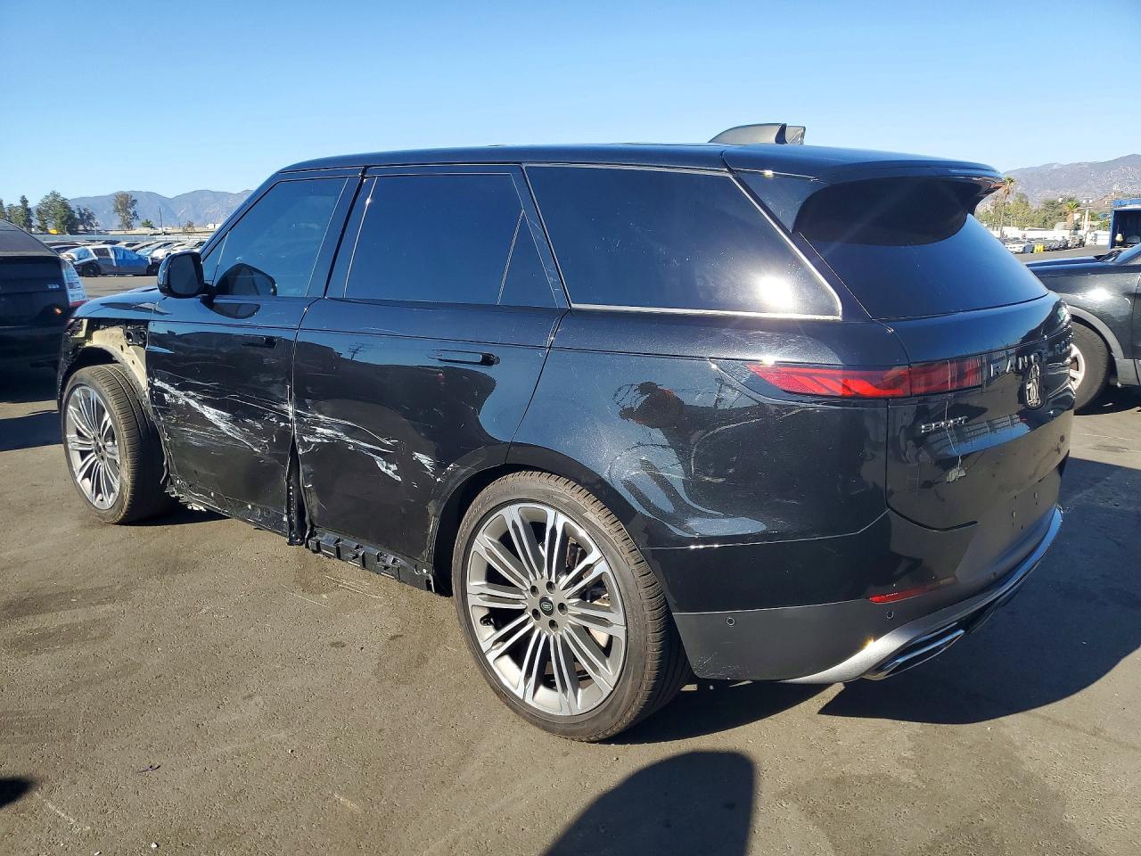2024 Land Rover Range Rover Sport Se - Image 2