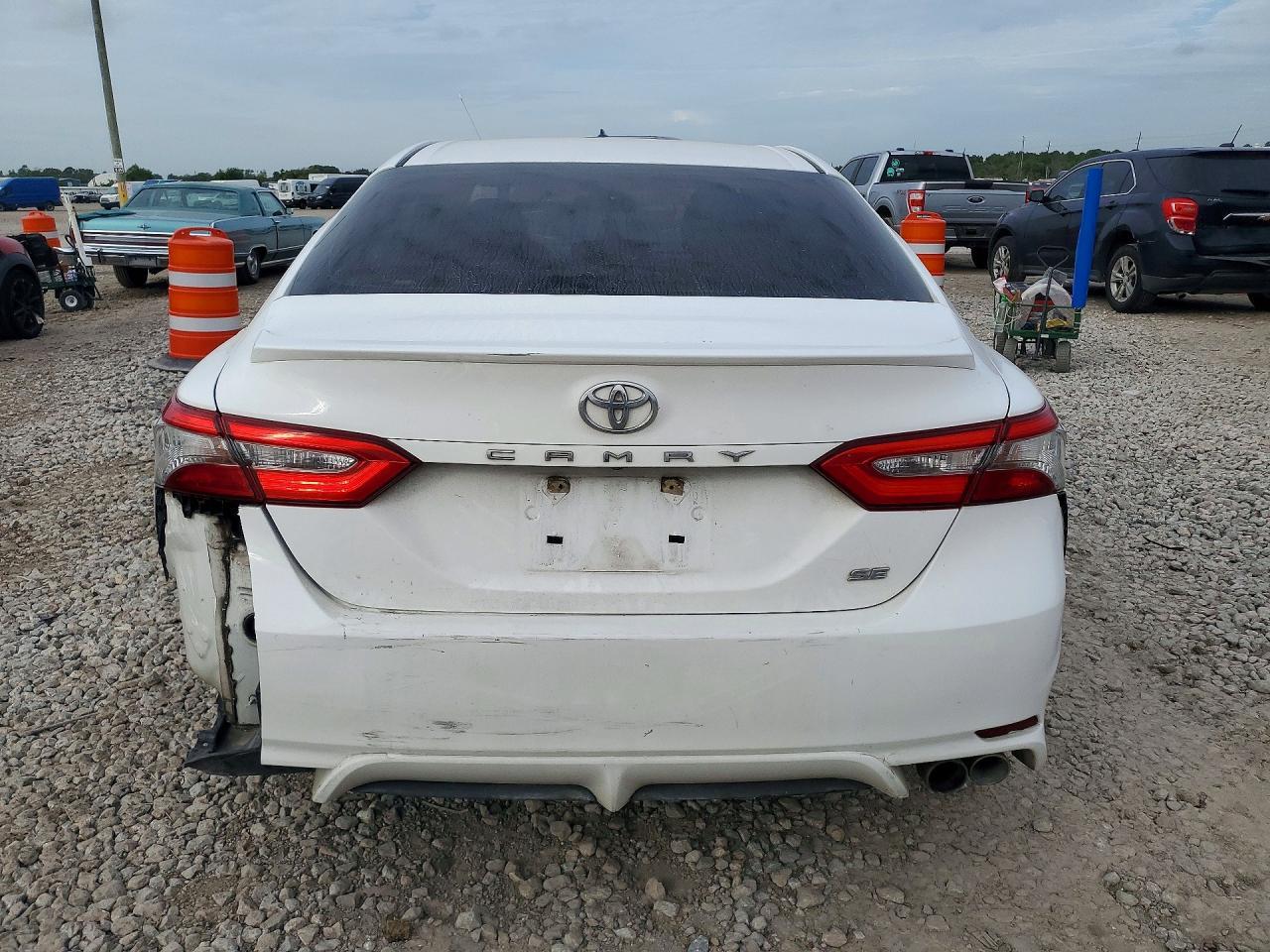 2018 Toyota Camry Se - Фото 6
