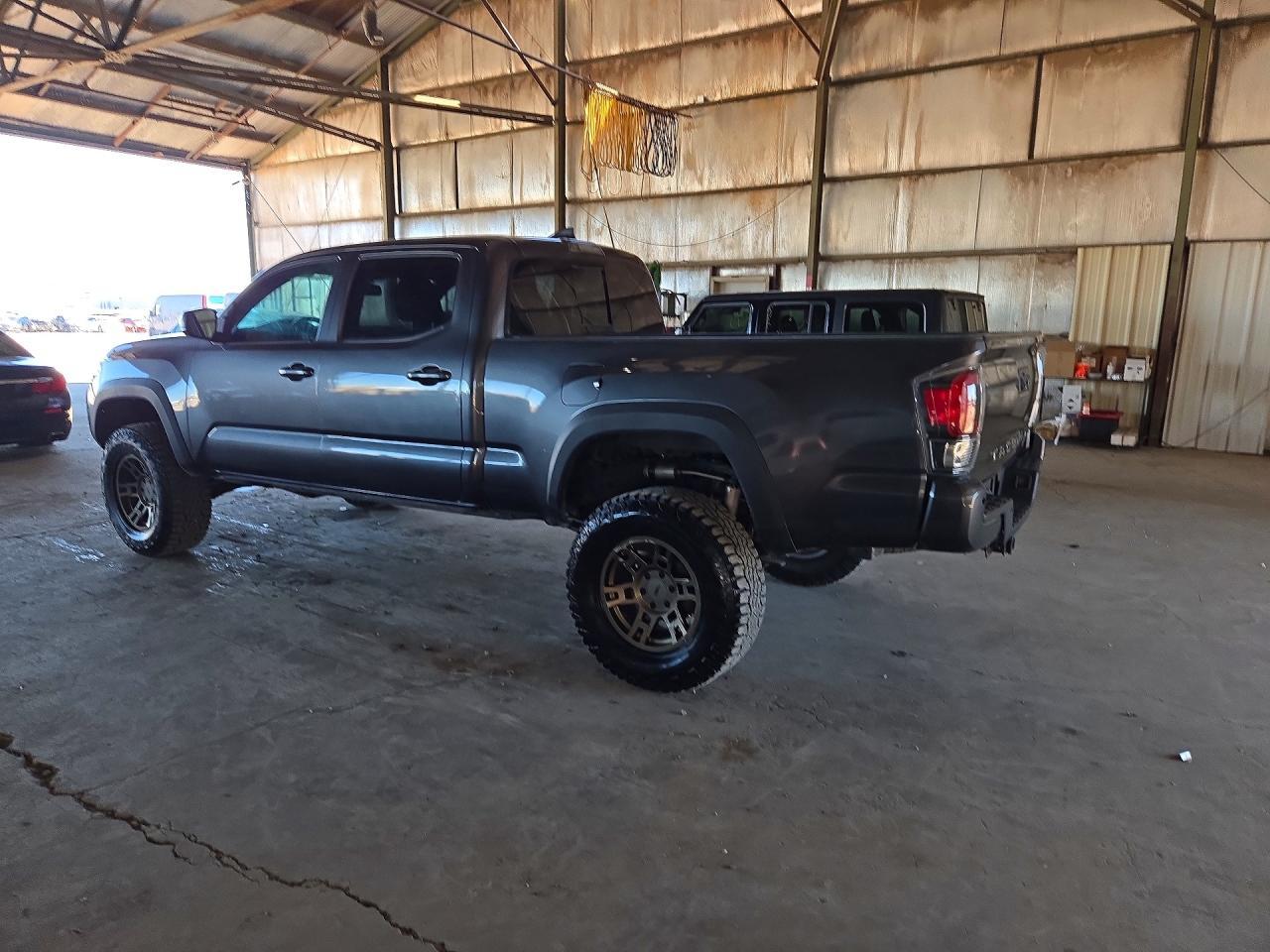2018 Toyota Tacoma Trd Off-Road - Image 2