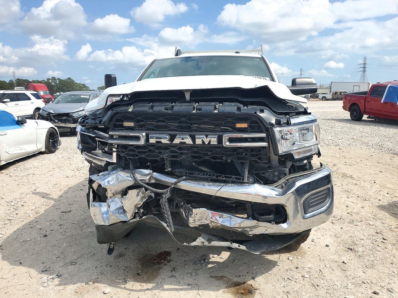 2022 Ram 2500 Tradesman - Image 5