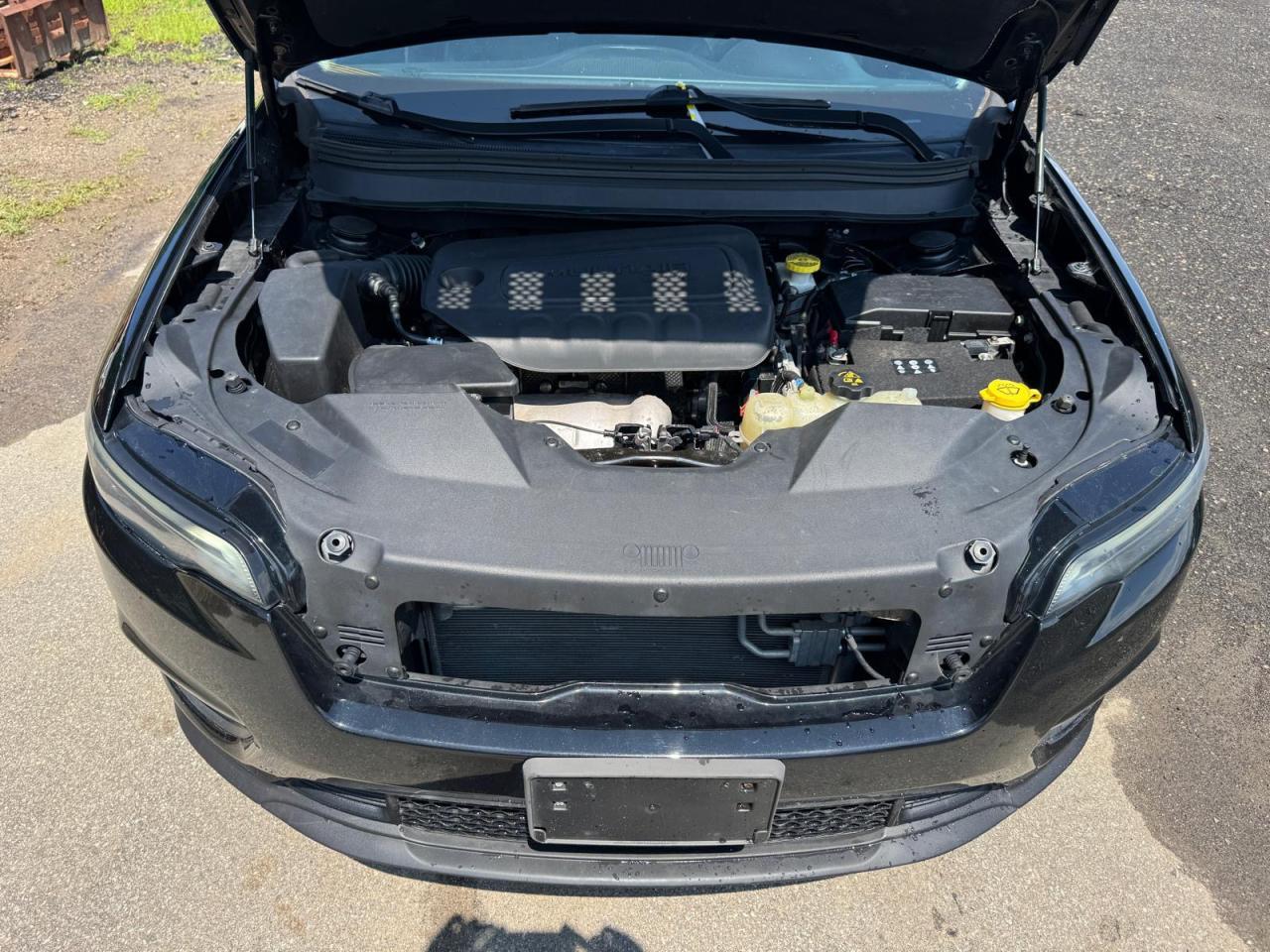 2019 Jeep Cherokee Latitude Plus - Image 7