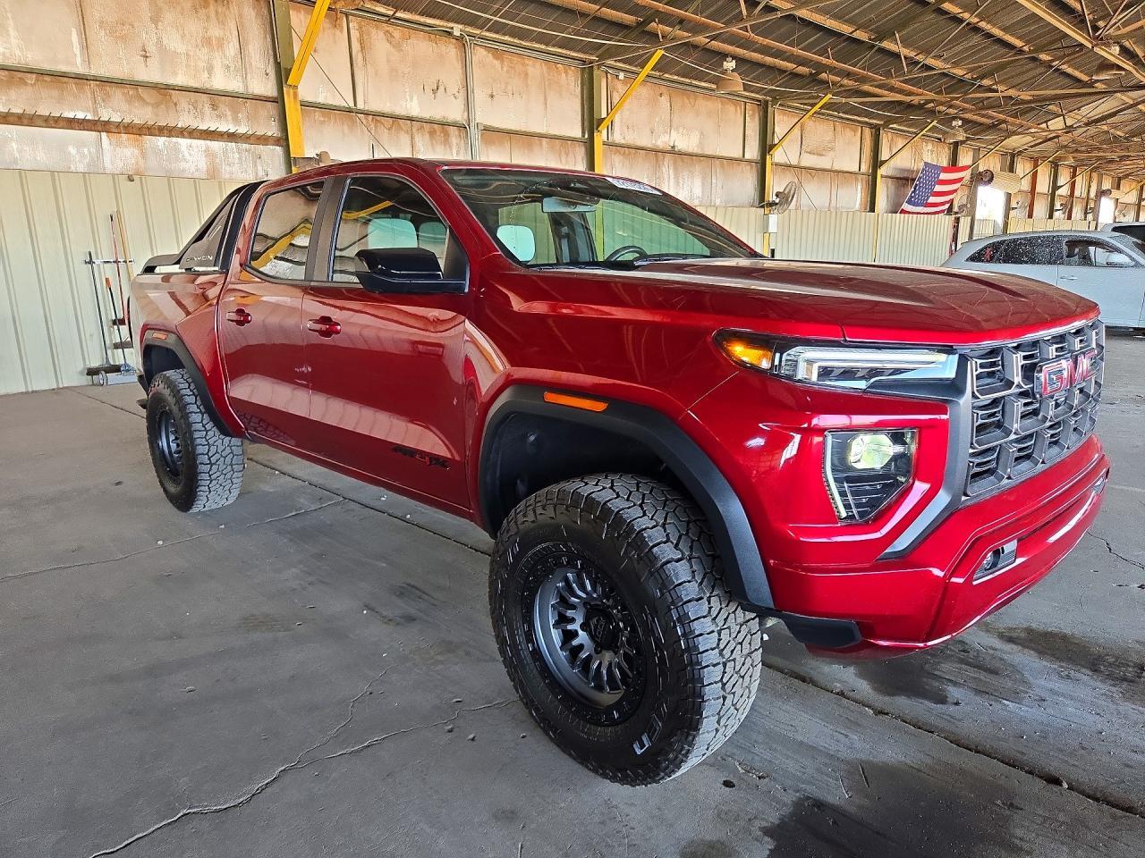 2024 GMC Canyon At4X - Image 4