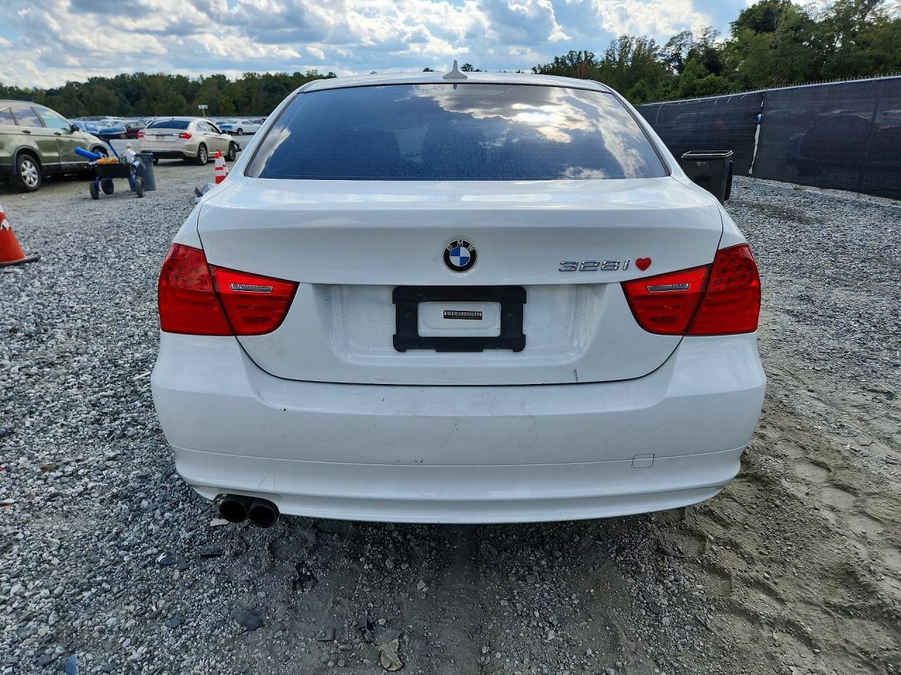 2011 BMW 328 Xi - Фото 6