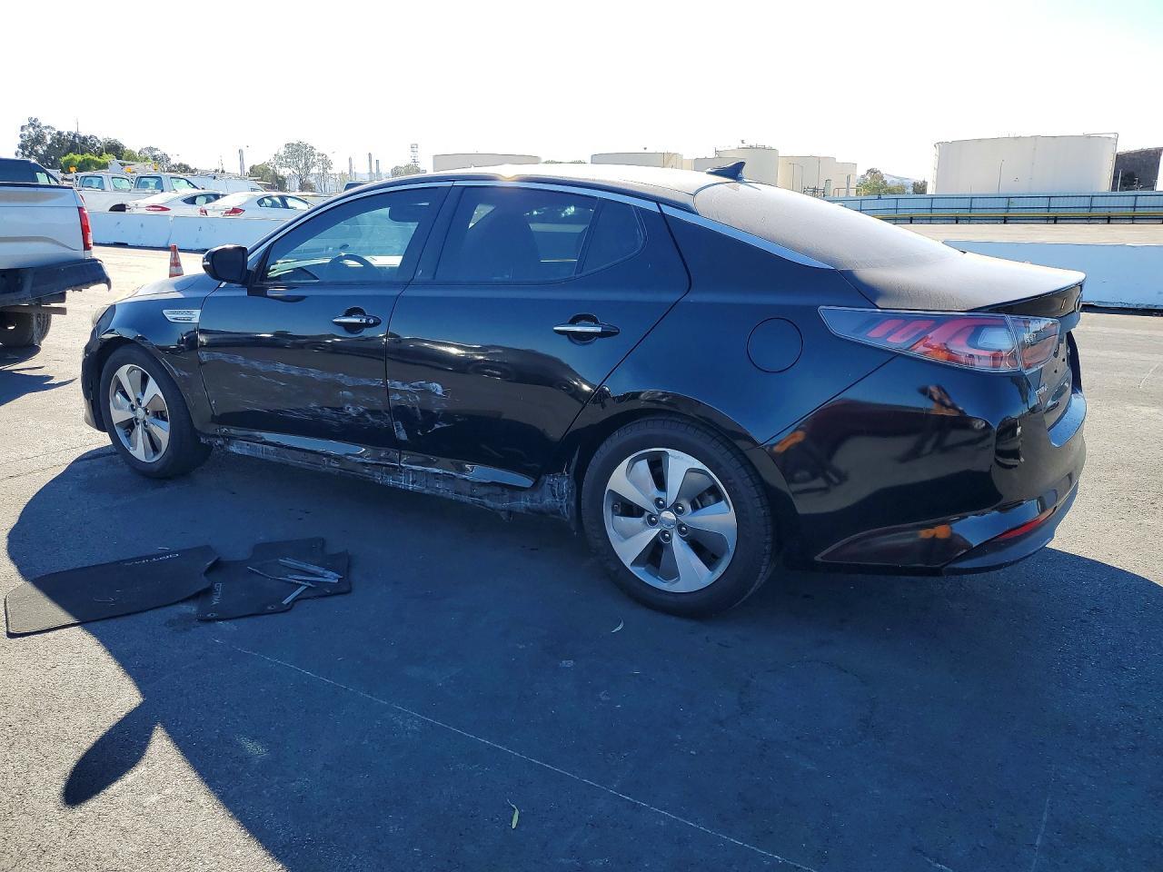 2014 Kia Optima Hybrid - Image 2