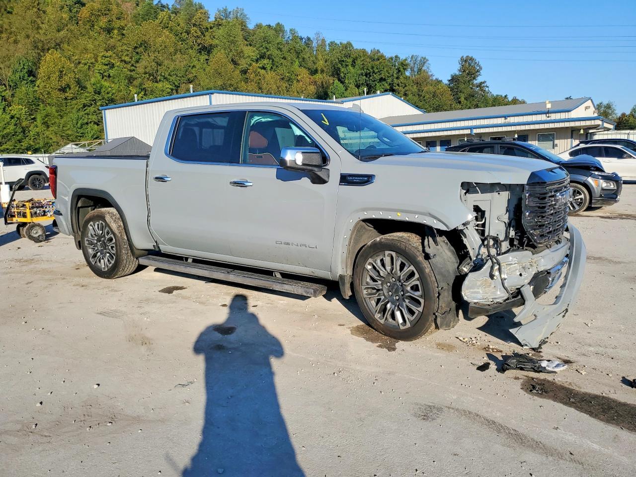 2025 GMC Sierra K1500 Denali Ultimate - Image 4