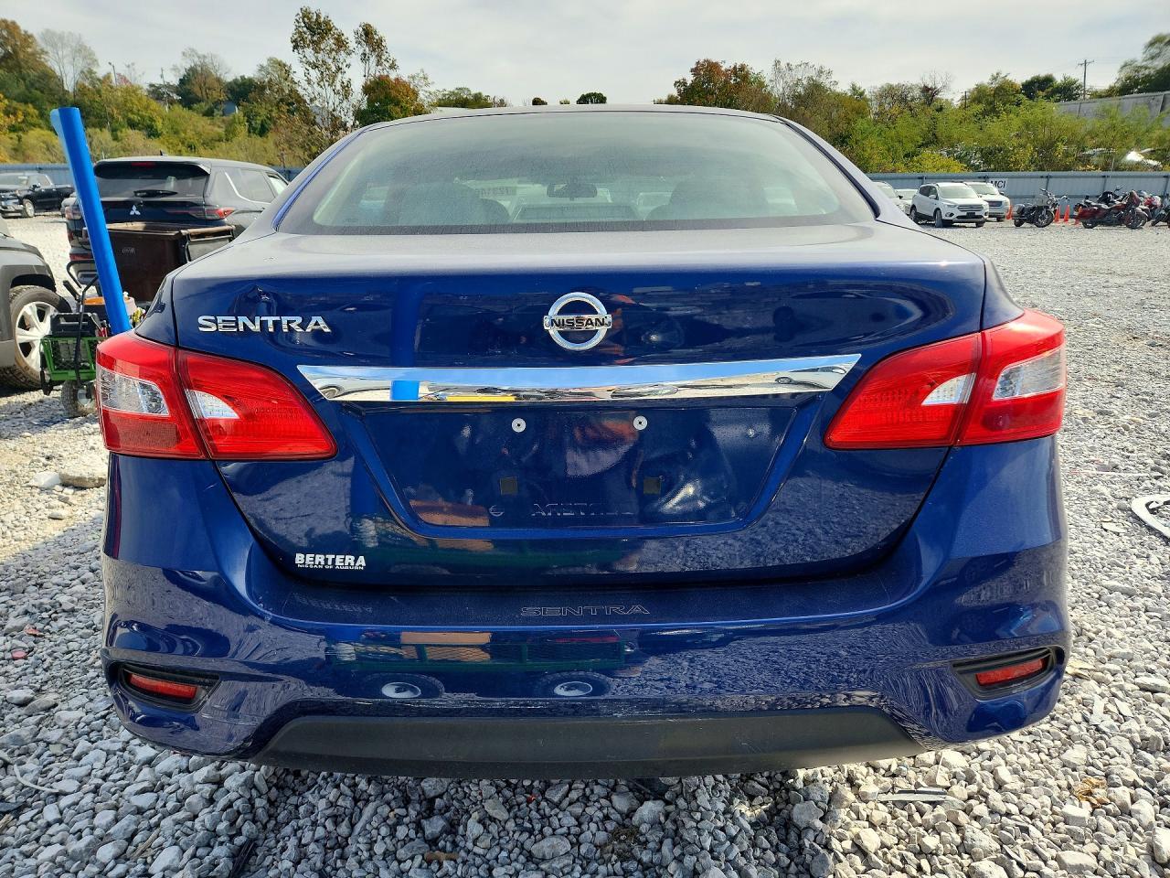 2017 Nissan Sentra S - Фото 6