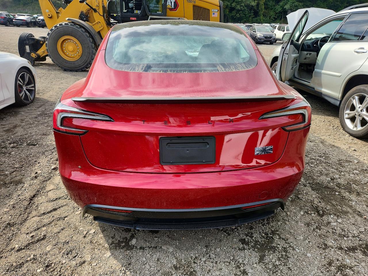 2026 Tesla Model 3 - Фото 6