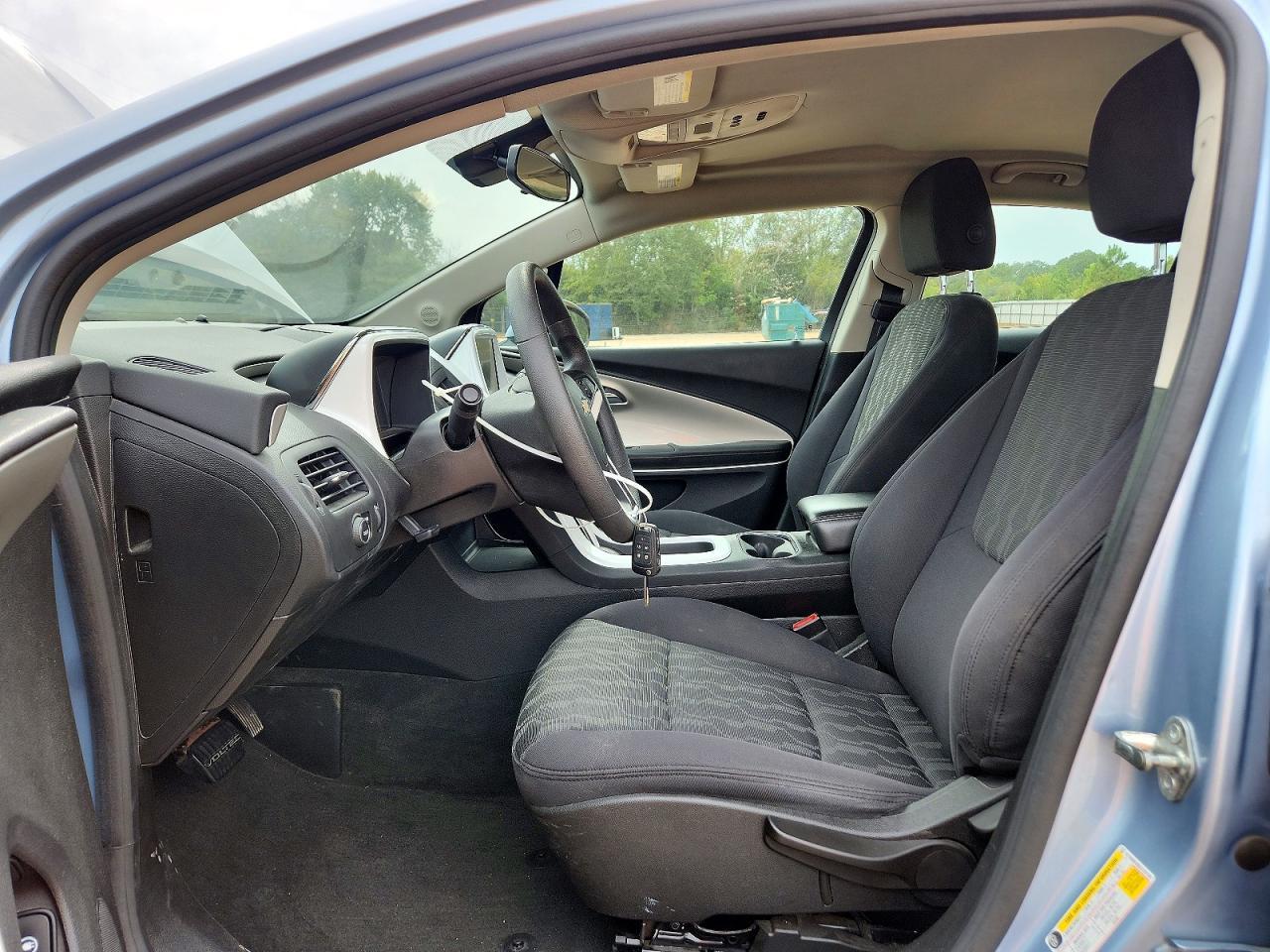 2013 Chevrolet Volt - Image 7
