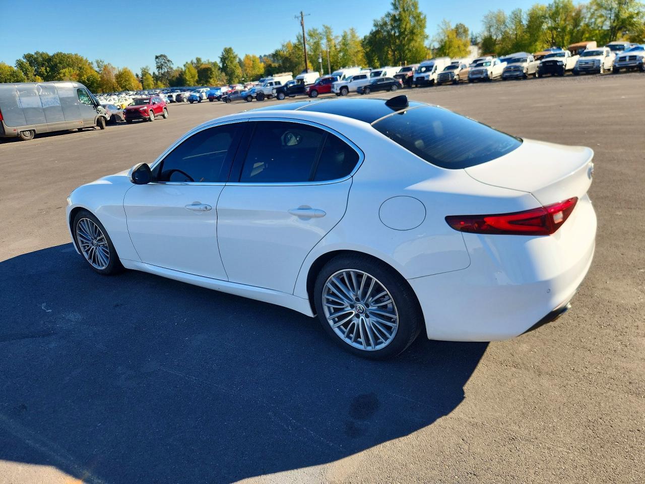 2017 Alfa Romeo Giulia Ti - Фото 2
