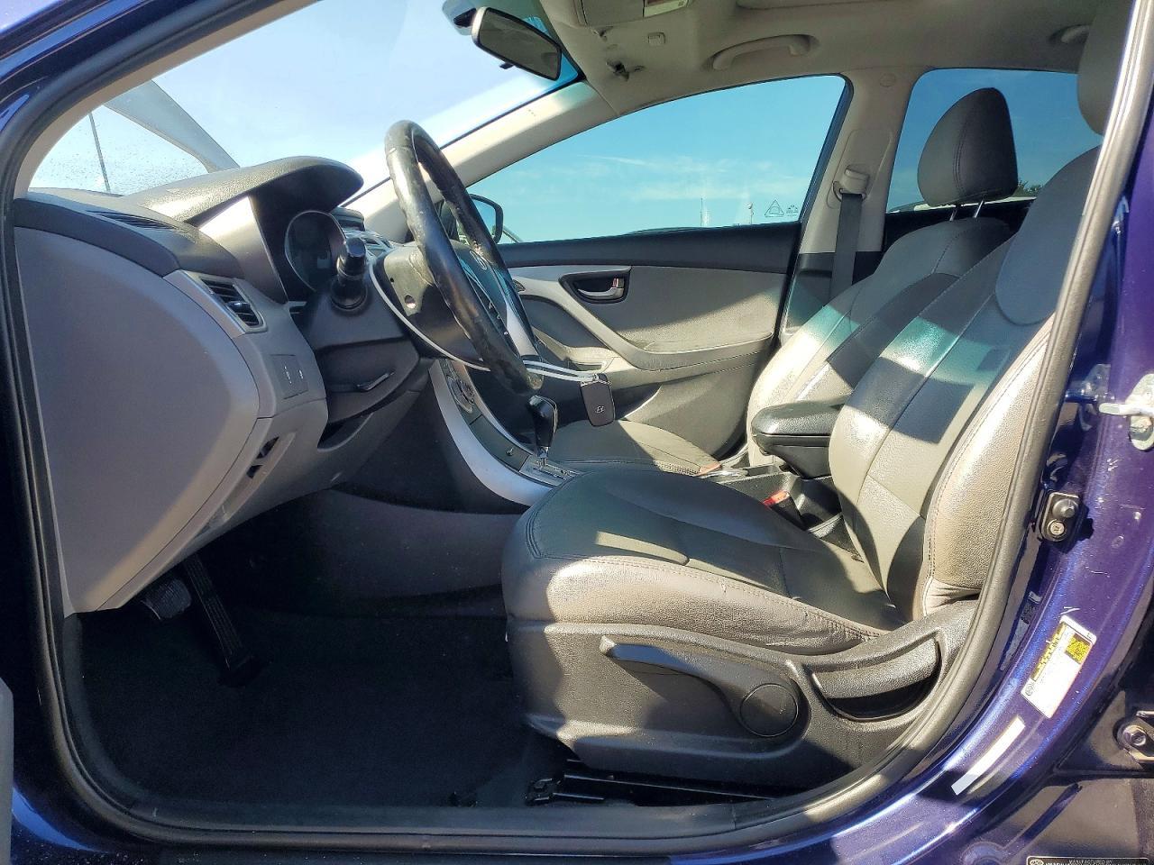 2011 Hyundai Elantra Limited - Image 7