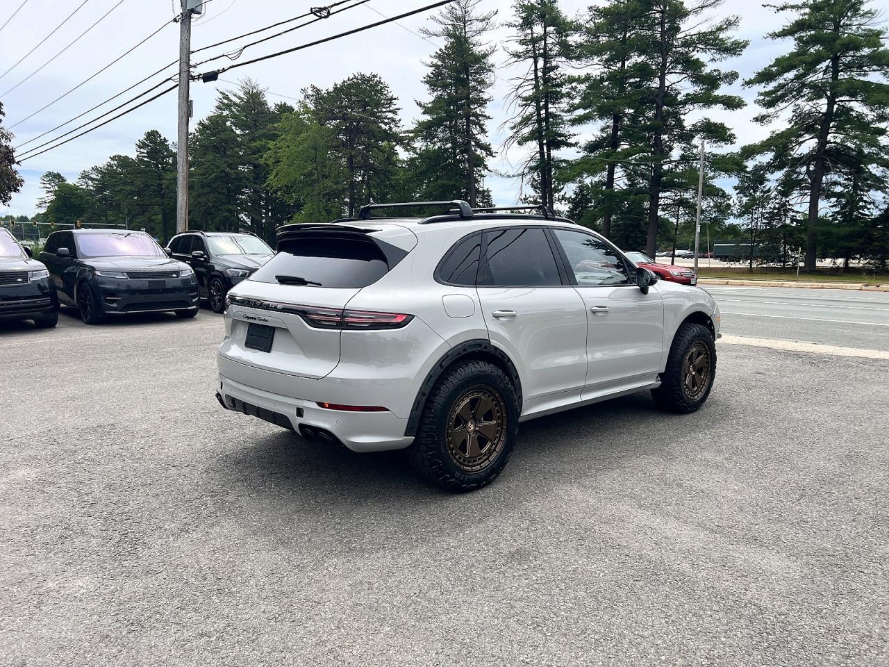 2021 Porsche Cayenne Turbo - Image 4
