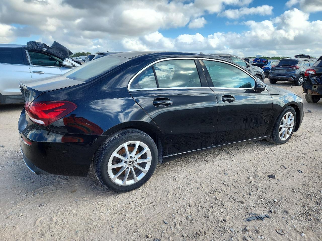 2019 Mercedes-Benz A 220 - Фото 3
