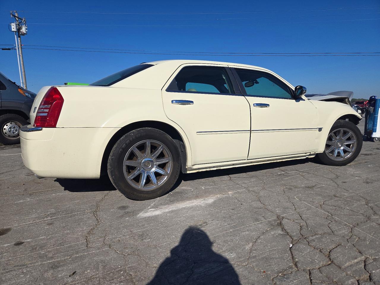 2005 Chrysler 300C - Фото 3