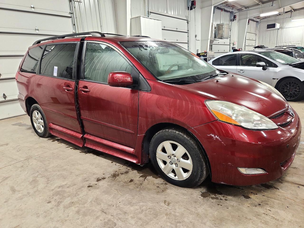 2007 Toyota Sienna Xle 7-Passenger - Фото 4