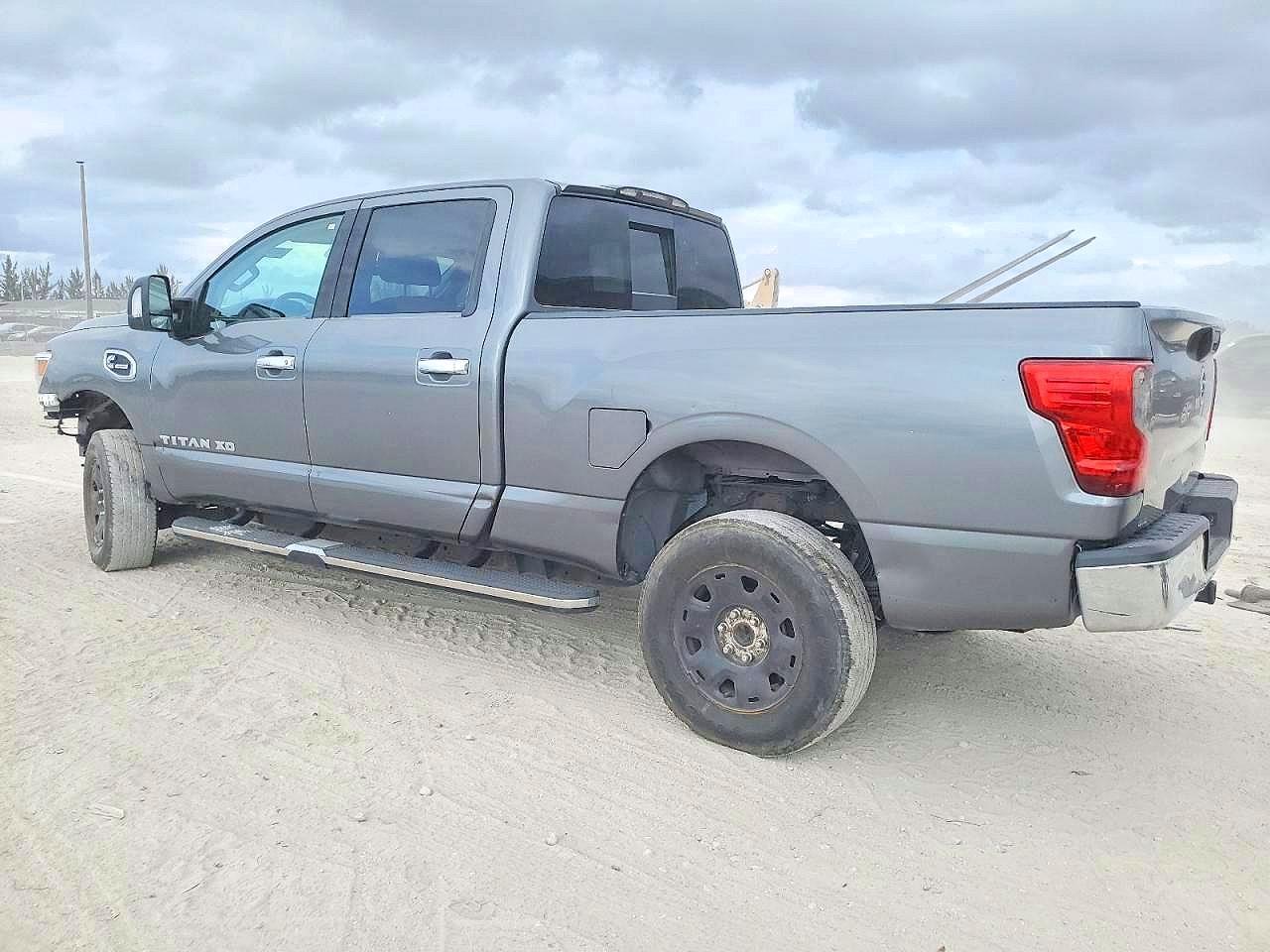 2016 Nissan Titan Xd Sv - Image 2