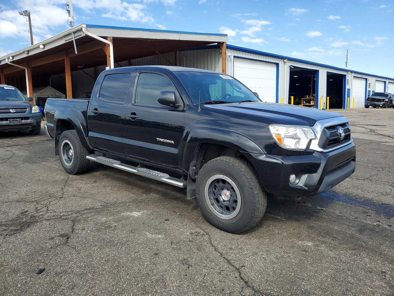 2014 Toyota Tacoma V6 - Image 4