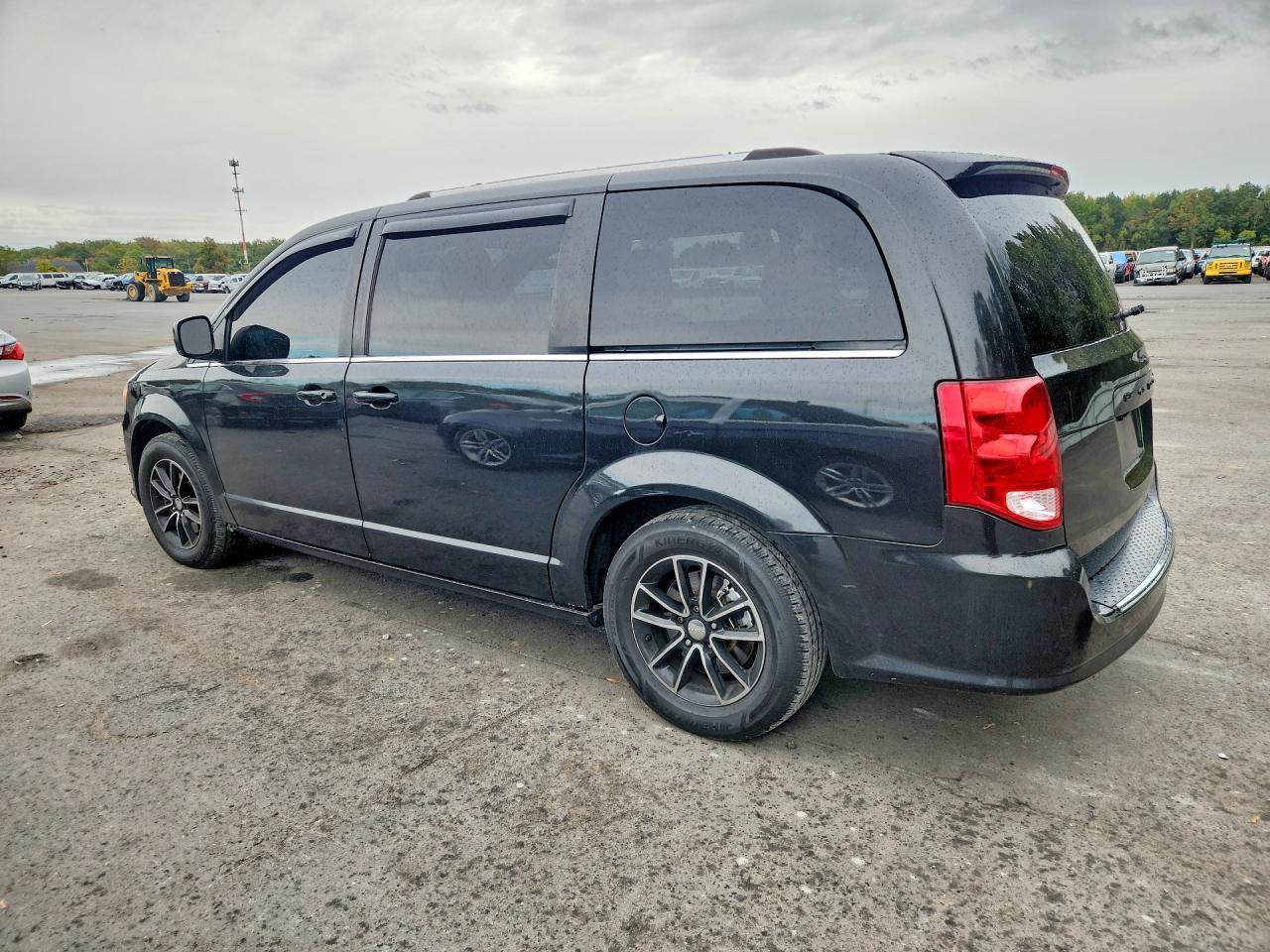 2018 Dodge Grand Caravan Sxt - Фото 2