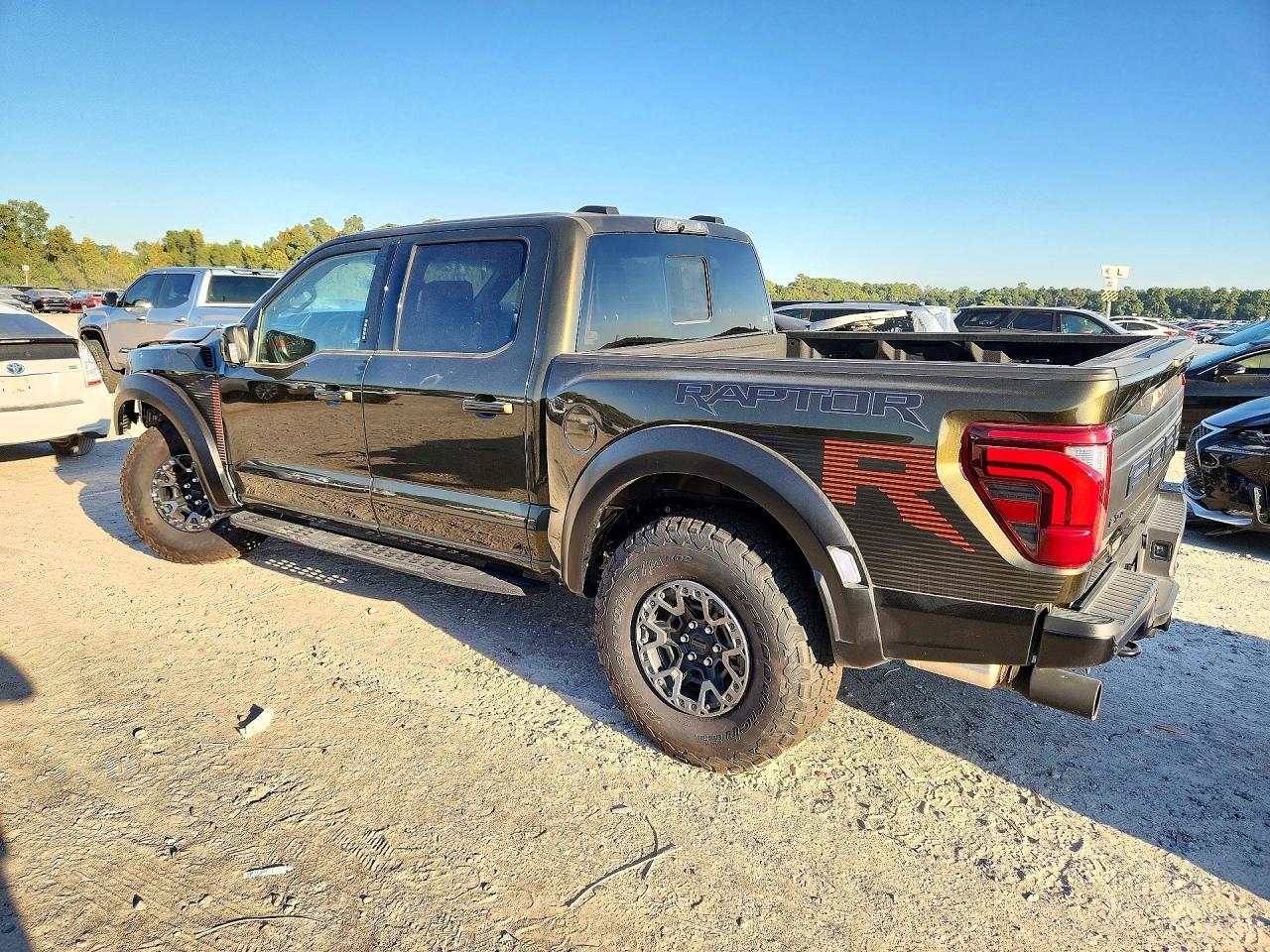 2026 Ford F150 Raptor - Фото 2