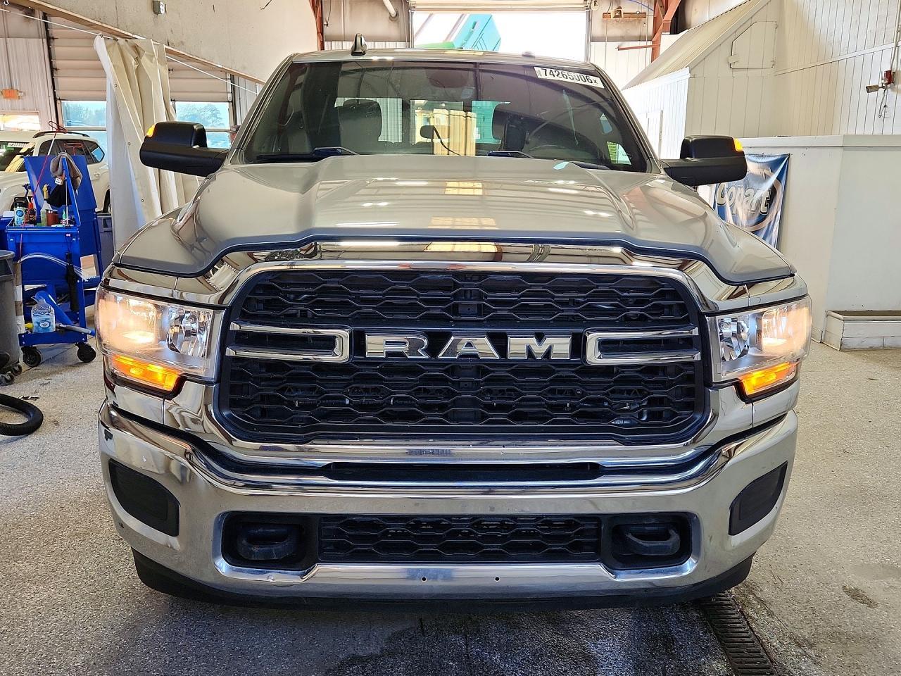 2022 Ram 2500 Tradesman - Фото 5