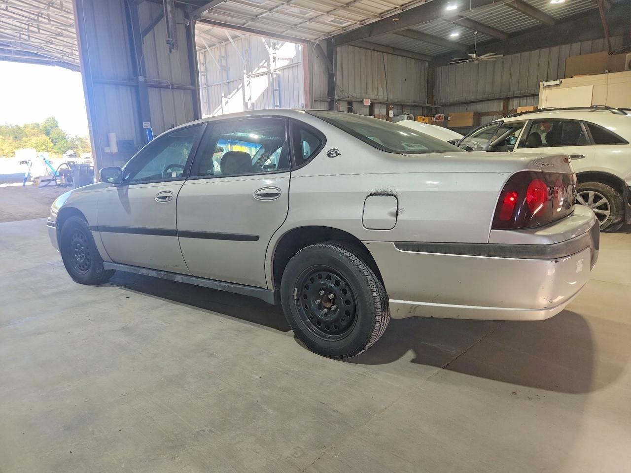 2001 Chevrolet Impala - Фото 2