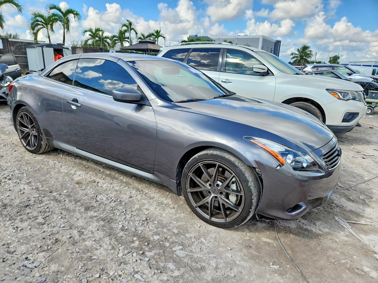 2012 Infiniti G37 Convertible Base - Фото 4