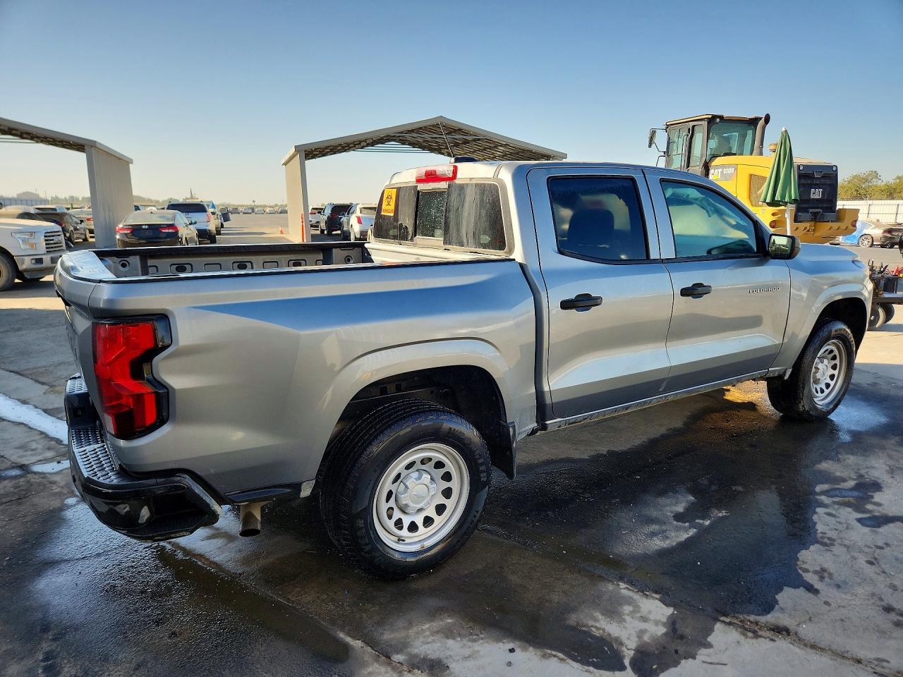 2025 Chevrolet Colorado - Image 3