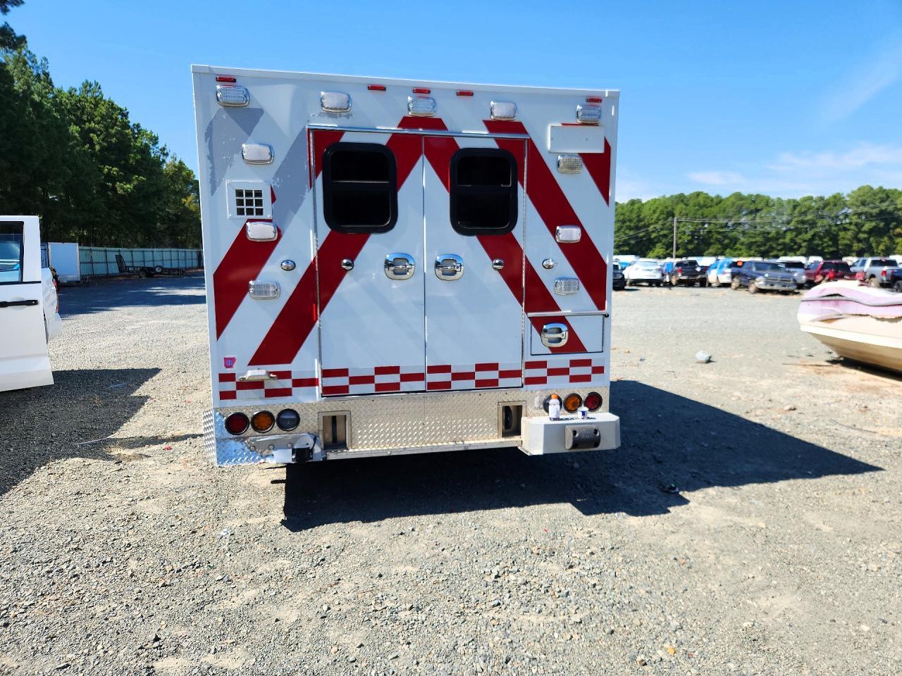 2023 Chevrolet Express G3 - Box Truck - Image 6