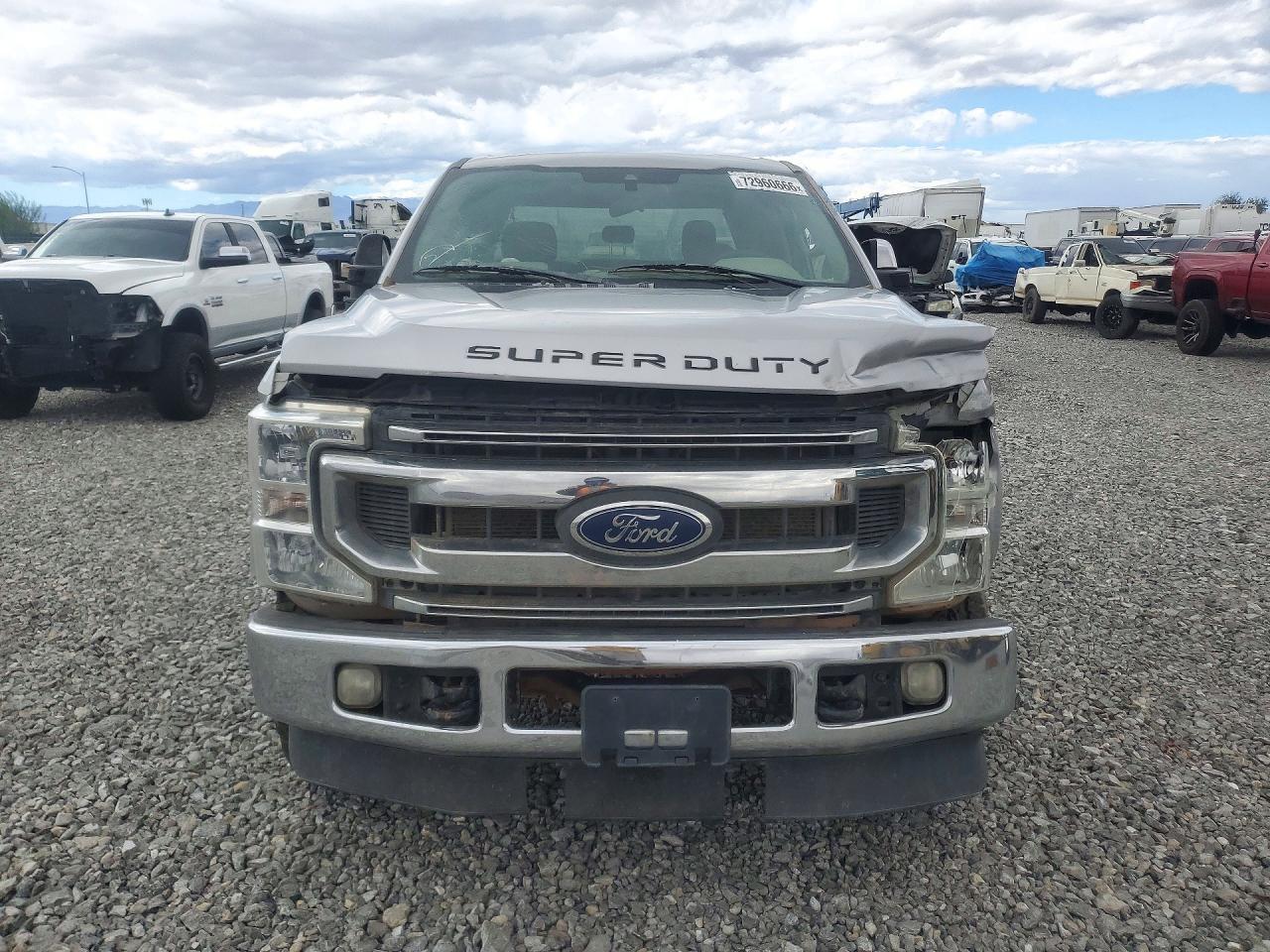2022 Ford F250 Super Duty - Image 5