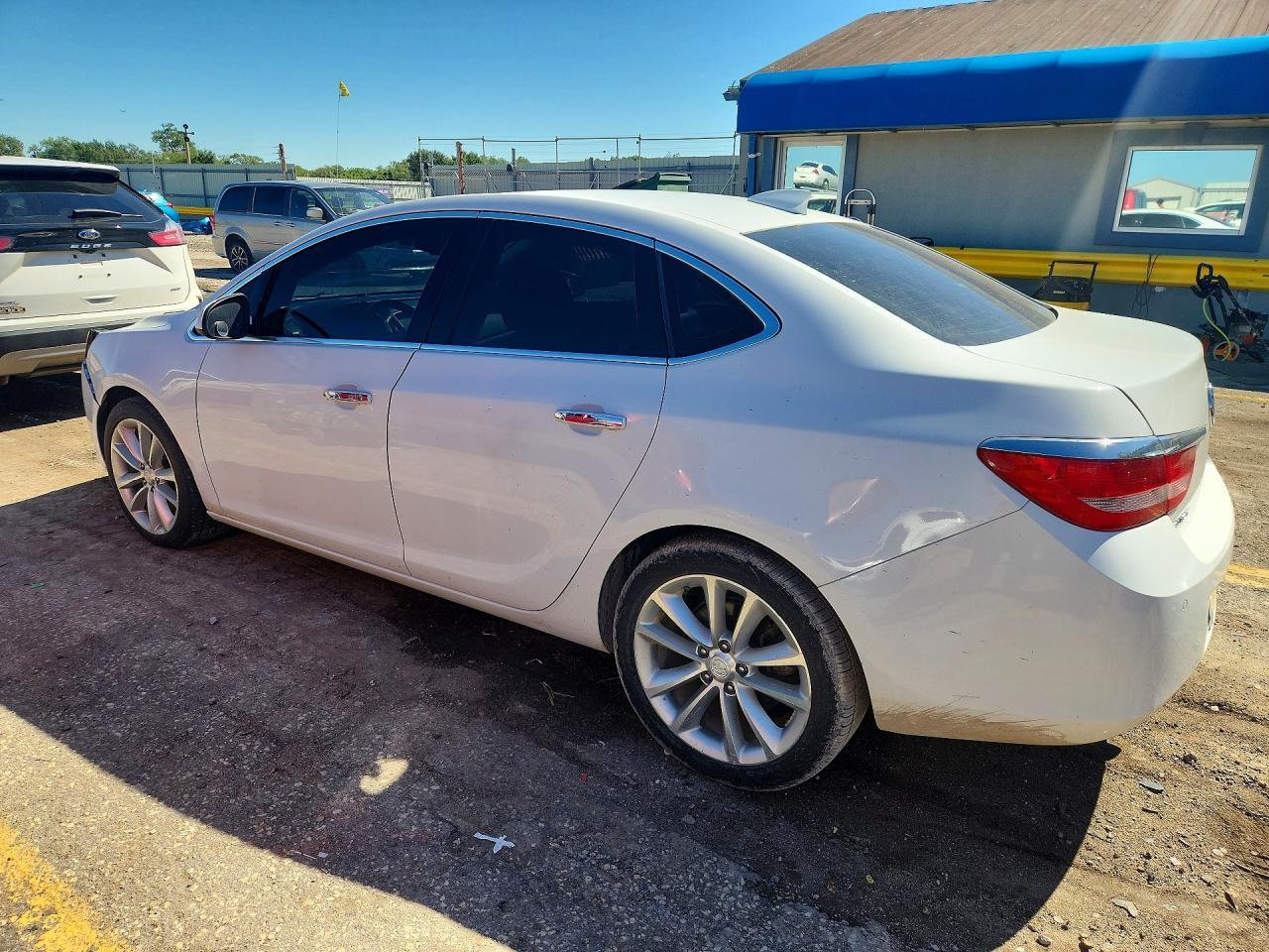 2015 Buick Verano - Фото 2