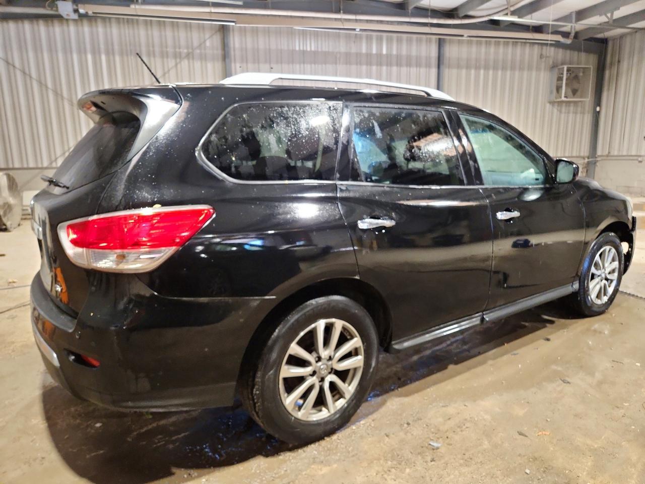 2014 Nissan Pathfinder S - Фото 3