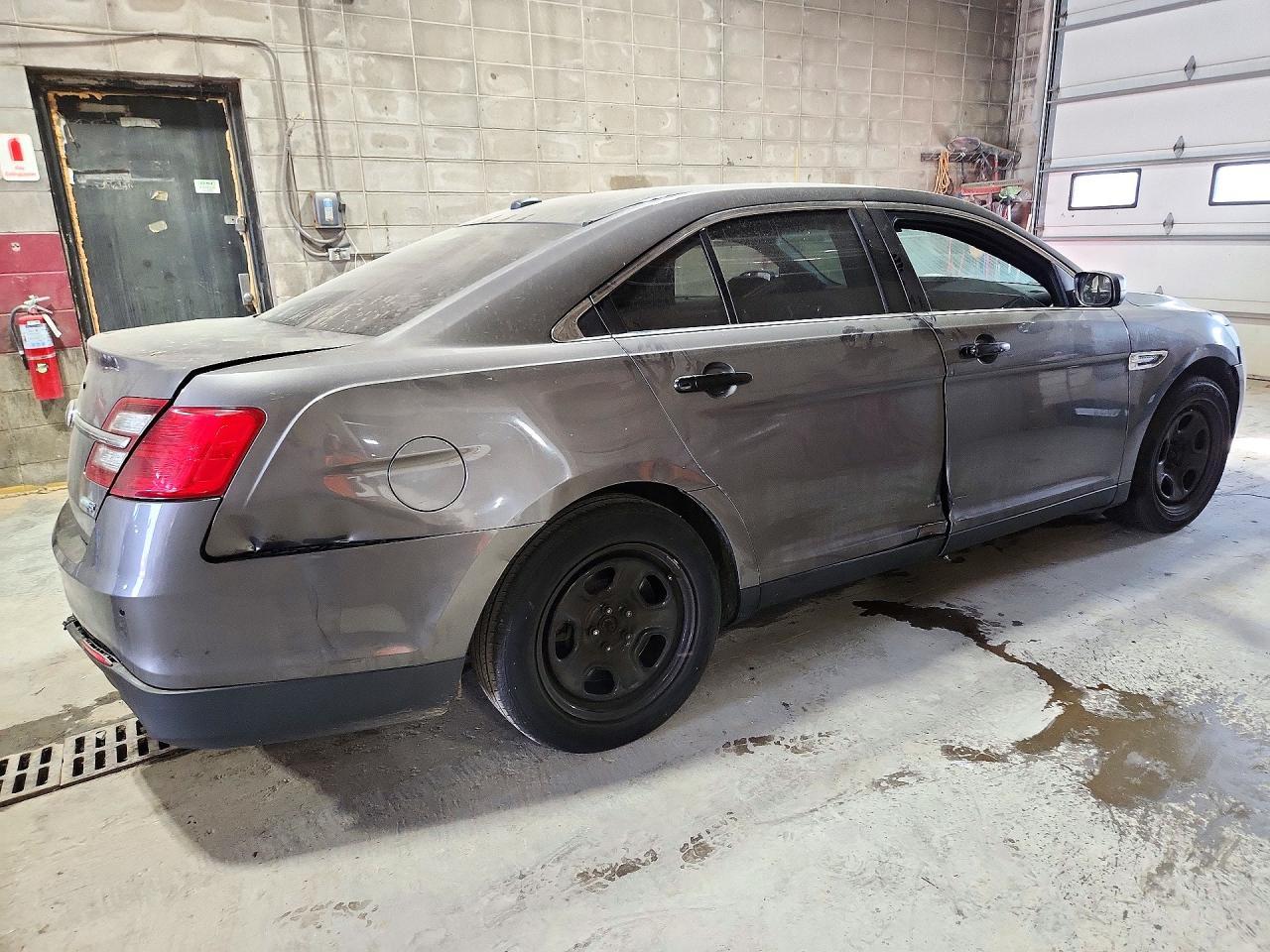 2015 Ford Taurus Police Interceptor - Фото 3