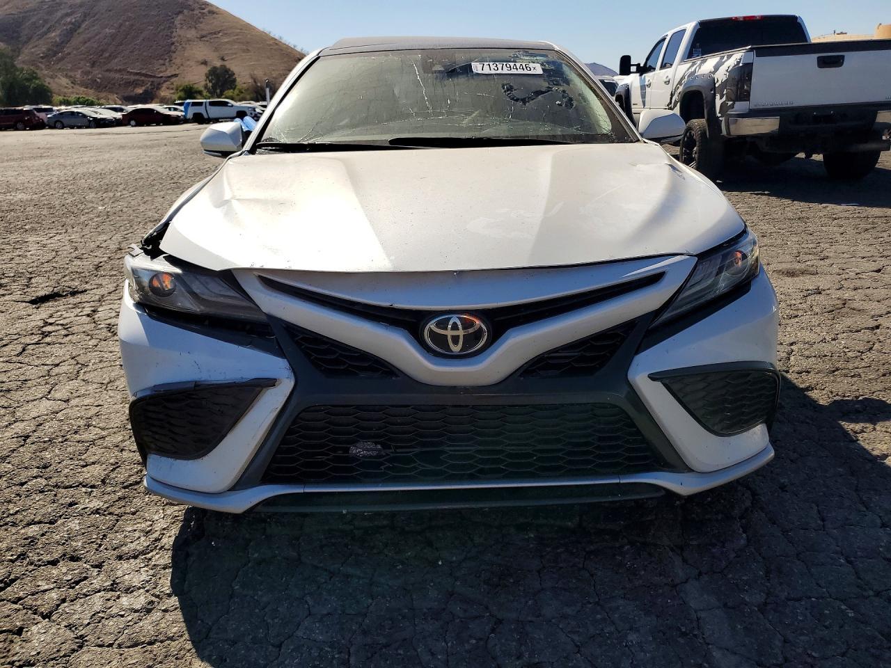 2021 Toyota Camry Xse - Фото 5