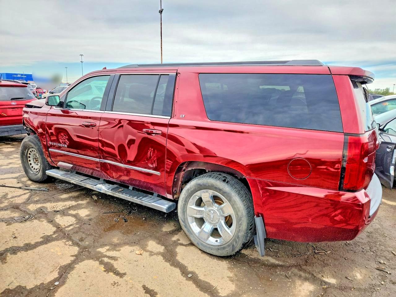 2018 Chevrolet Suburban K1500 Lt - Фото 2