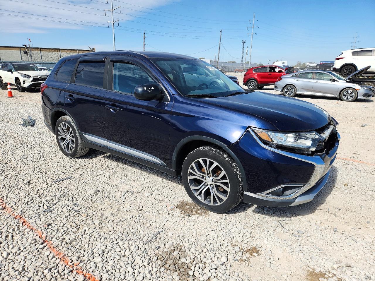 2016 Mitsubishi Outlander Se - Image 4