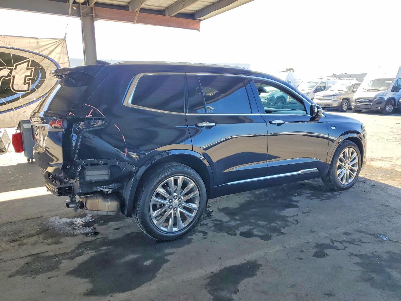 2021 Cadillac Xt6 Premium Luxury - Image 3