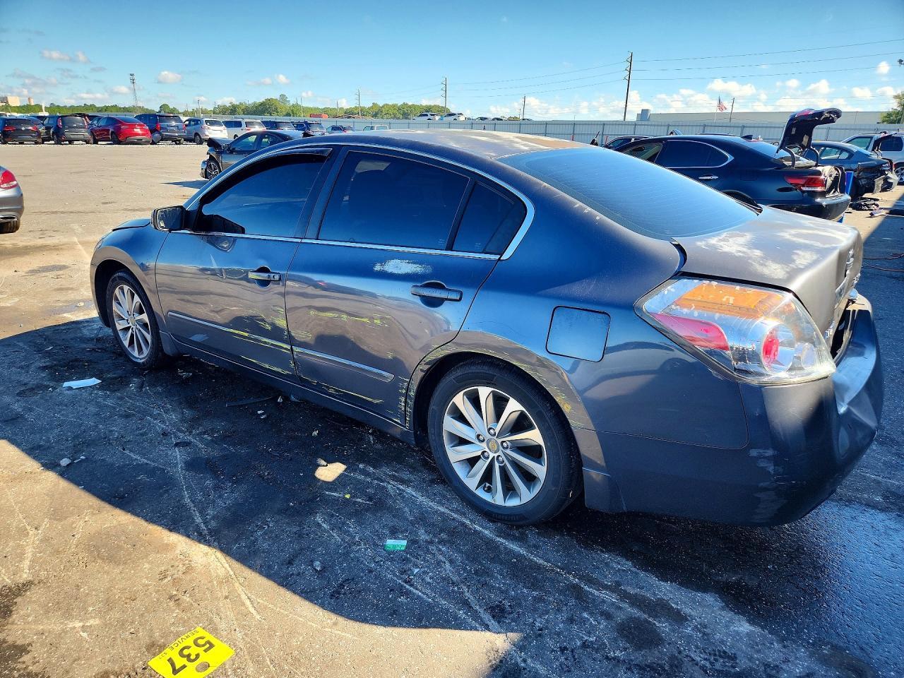 2009 Nissan Altima 2.5 - Фото 2