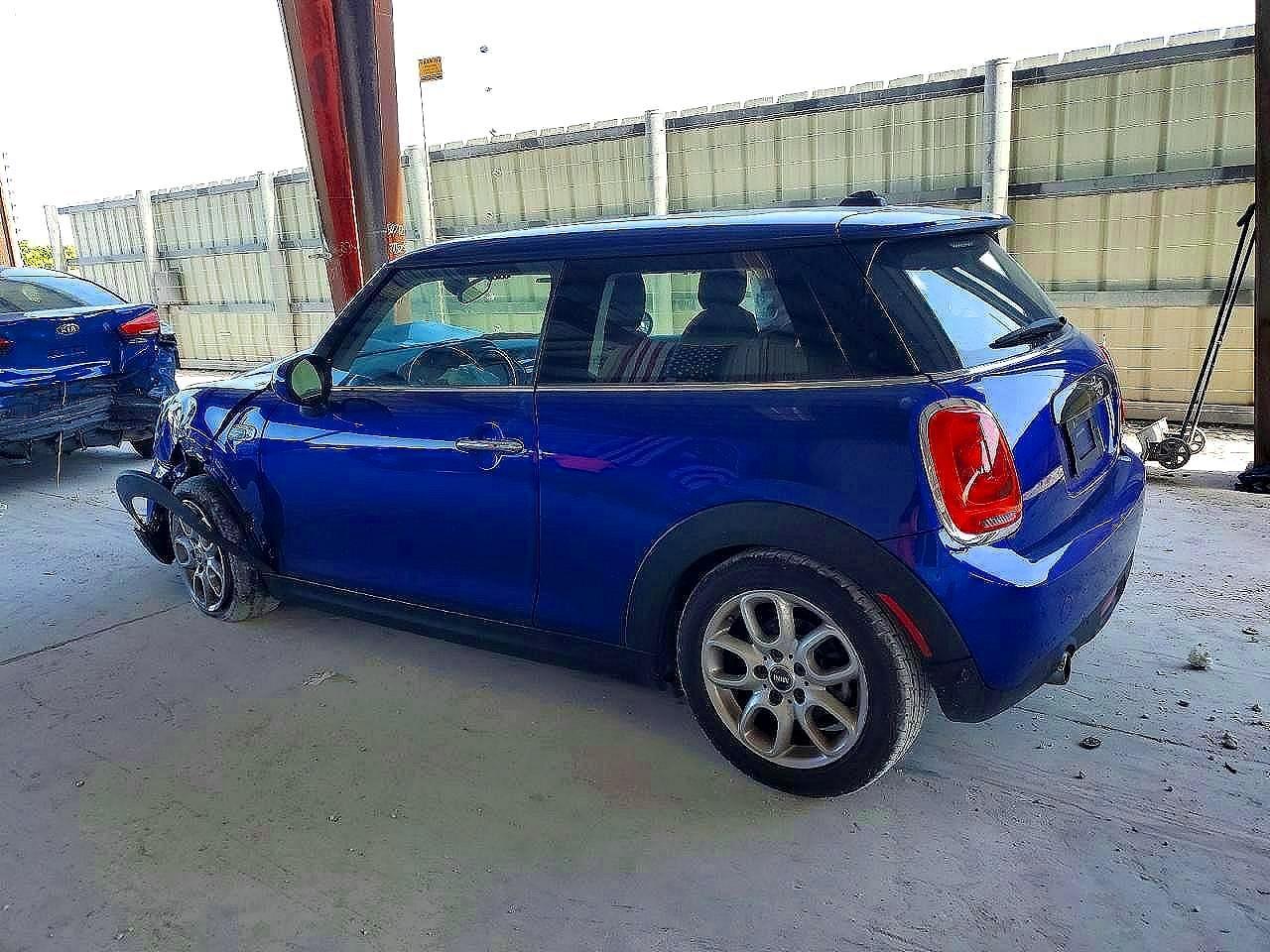 2019 Mini Cooper - Фото 2