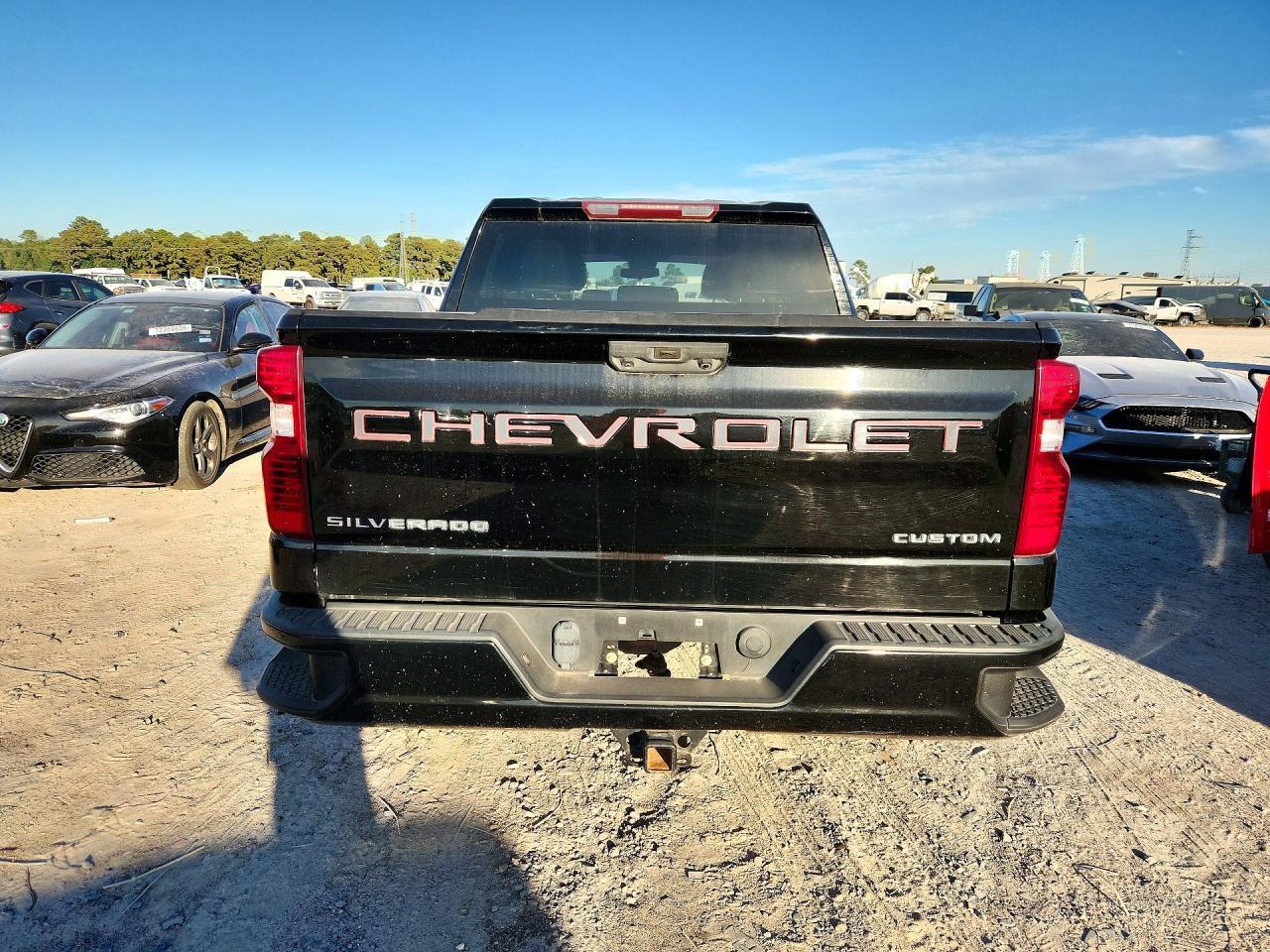2022 Chevrolet Silverado C1500 Custom - Фото 6