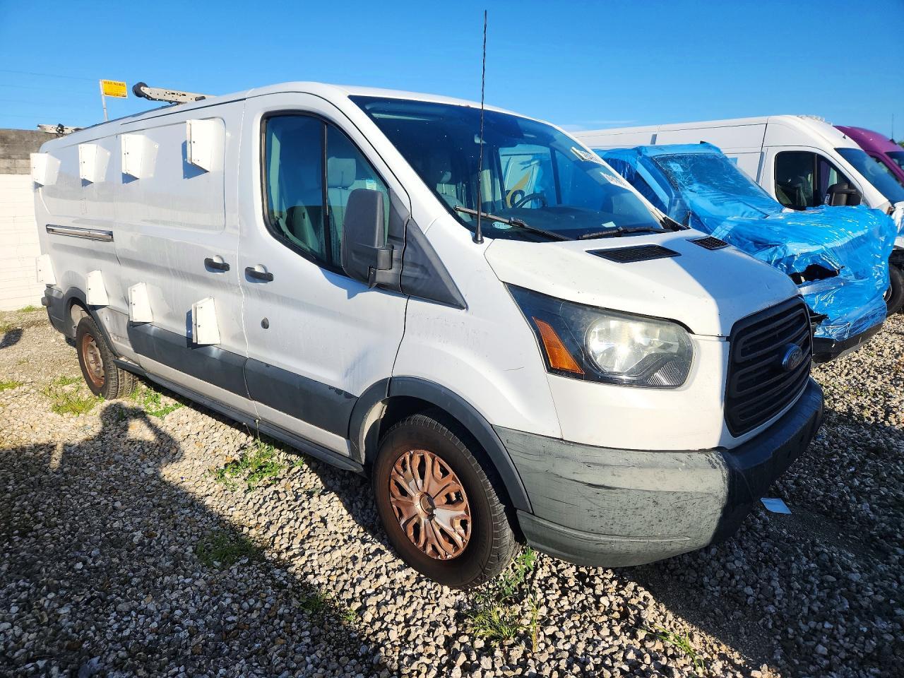 2017 Ford Transit T-150 - Фото 4