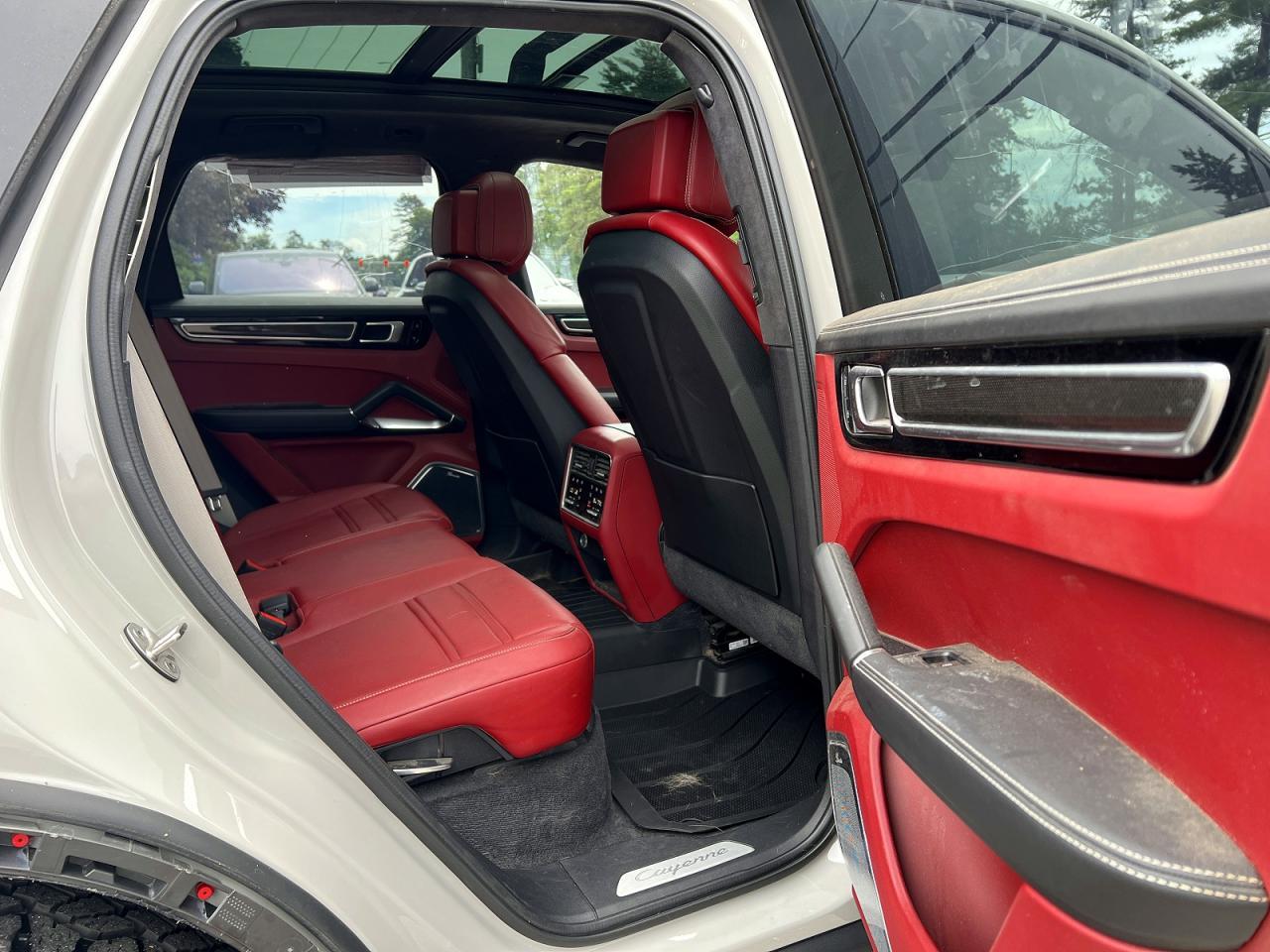 2021 Porsche Cayenne Turbo - Image 6