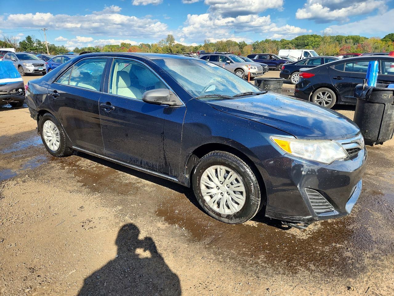 2014 Toyota Camry Le - Image 4