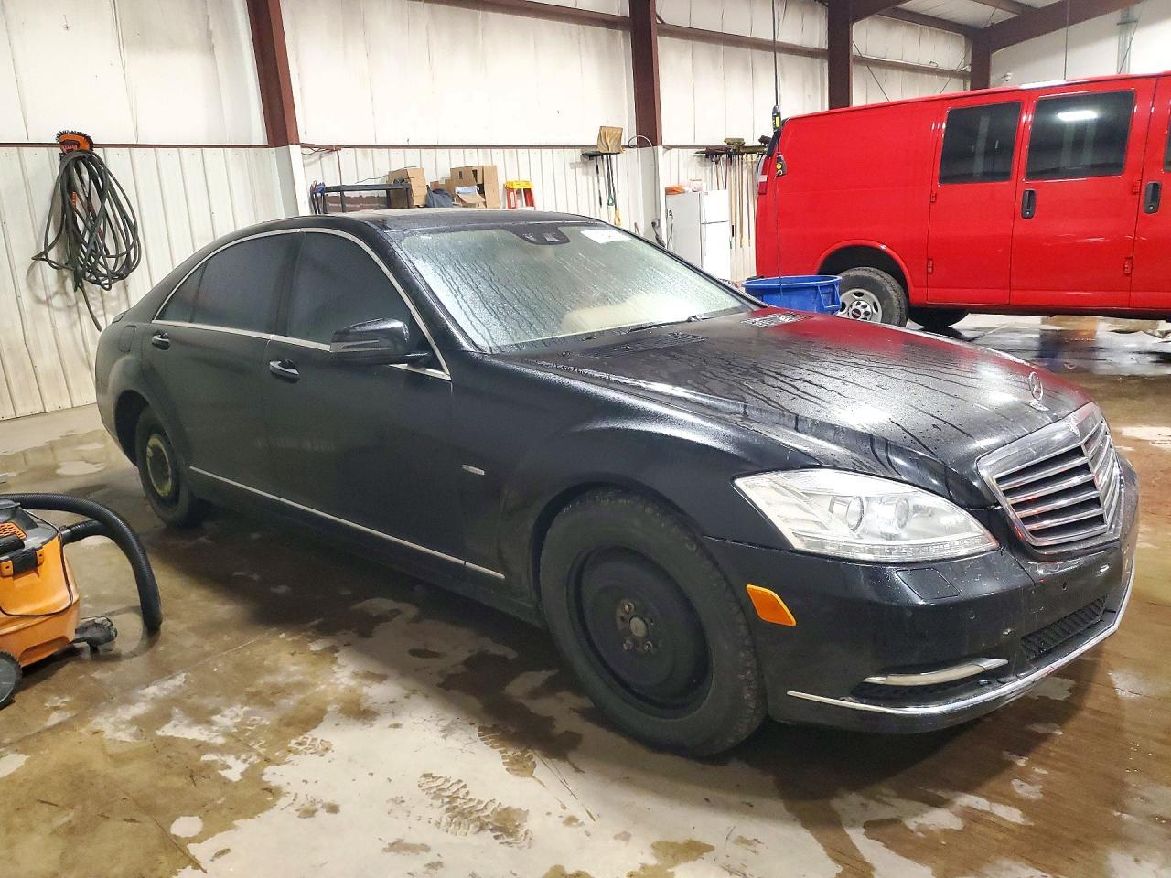 2012 Mercedes-Benz S 550 4Matic - Фото 4